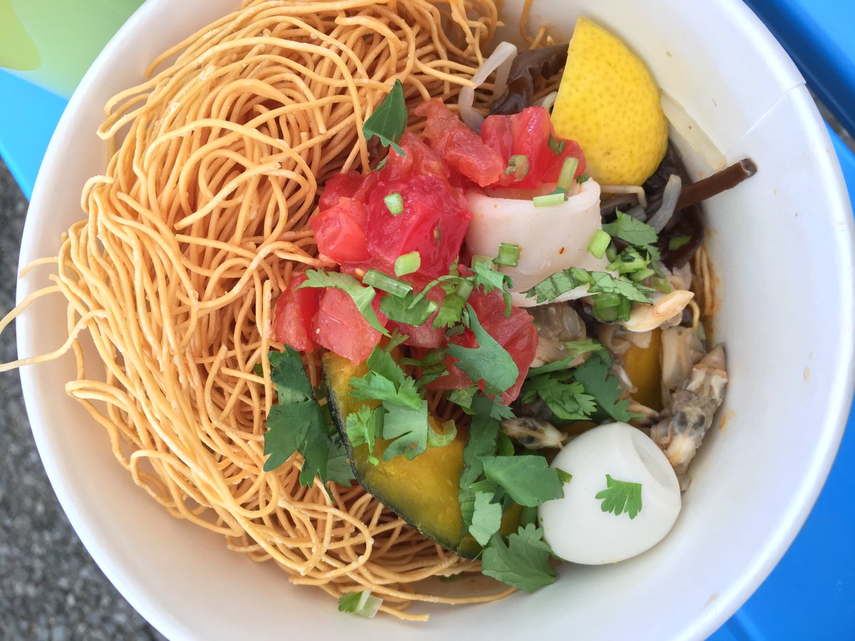 aprilknuckle's tweet photo. 楽しかったなぁ。美味しかったトムヤムパリパリ麺 #circle18 https://t.co/V39pSS4MRX