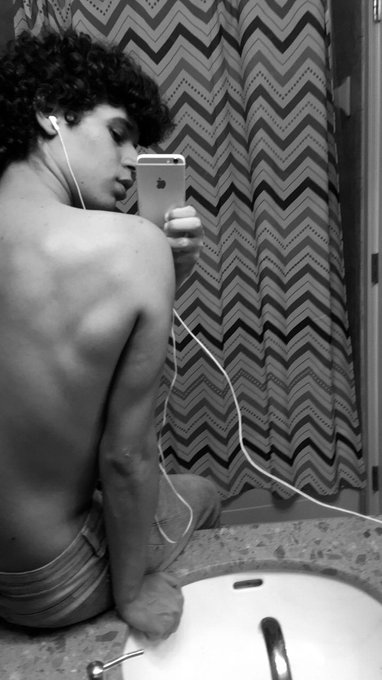 I just wanna love you 💔 https://t.co/UDwfnkdEdx<a href="/tag/finementhateatass"class="tags"><span>#finementhateatass</span></a><a href="/tag/finementhatareactuallyins"class="tags"><span>#finementhatareactuallyins</span></a>