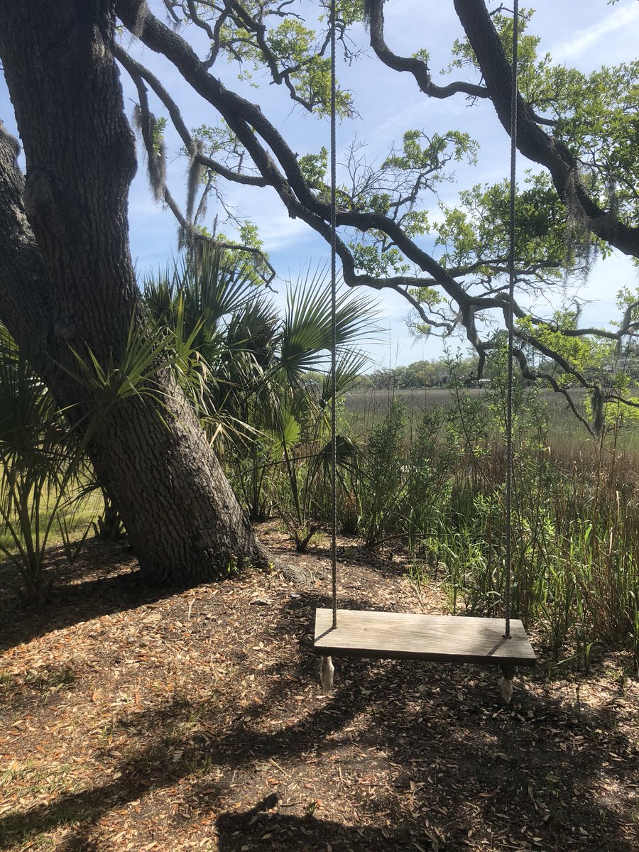 CrossonMarie's tweet photo. I’ll just sit a spell and see what comes #inspiration #needabreak https://t.co/X11UTxob5k