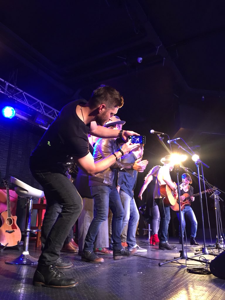 livinfaraway's tweet photo. look at this photographer blocking my view #jib9 https://t.co/MHT87dFnln