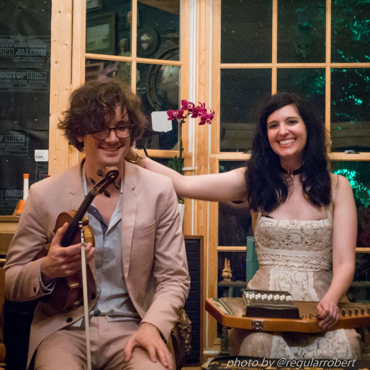 RegularRobert's tweet image. Greg makes Eliza happy, and that makes ME happy!  See my Flickr page for the full gallery from last night's show in Austin.  Here's the link:
flickr.com/photos/regular…
@elizarickman #elizarickman