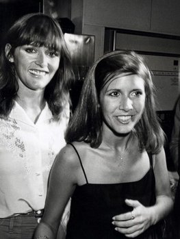 cindersmag's tweet photo. We absolutely love this photo of Margot and Carrie Fisher
Two icons who inspired many a fangirl out there, playing ultimate heroines in different universes but will forever be missed all the same. #ripmargotkidder https://t.co/WGz4BNoPyg