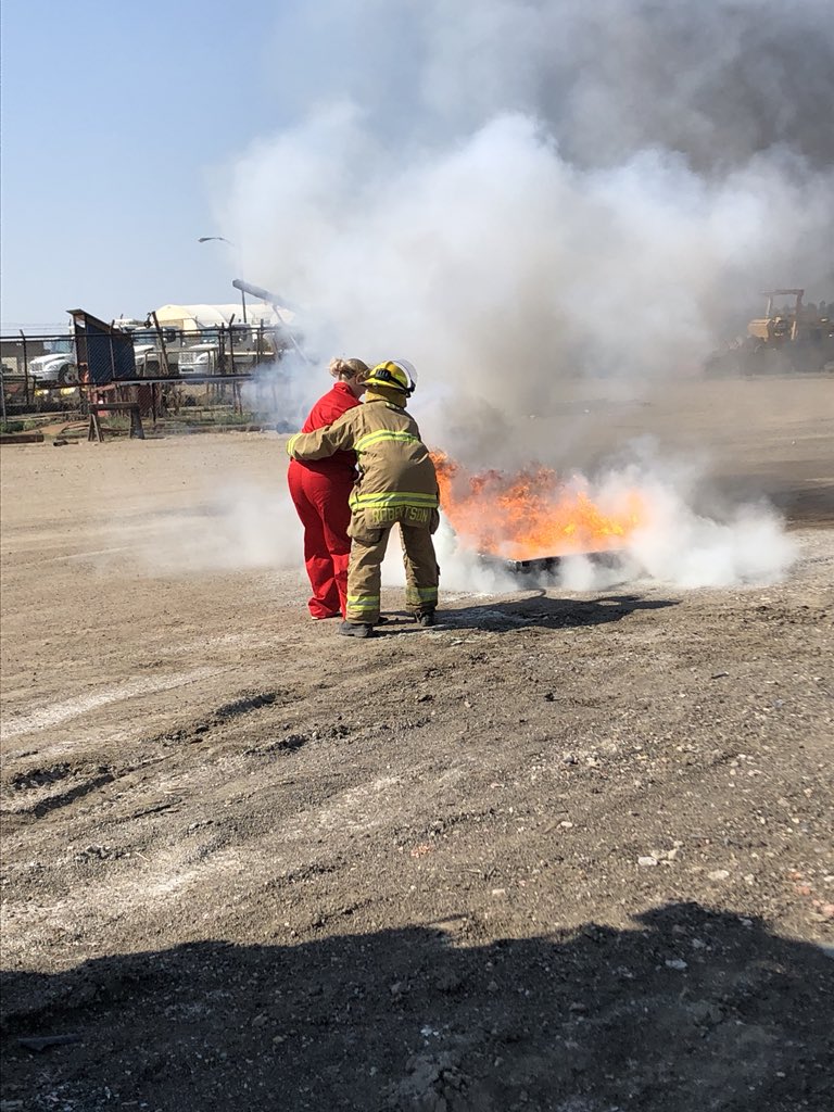 MissStoyko's tweet photo. Had an awesome day learning hands-on at @WeyburnFireDept with the ESRT 11/12 students! Thank you to everyone who was helping and teaching today! We had a blast and learned a lot! Thanks😊 https://t.co/Fv5Prz5Saw