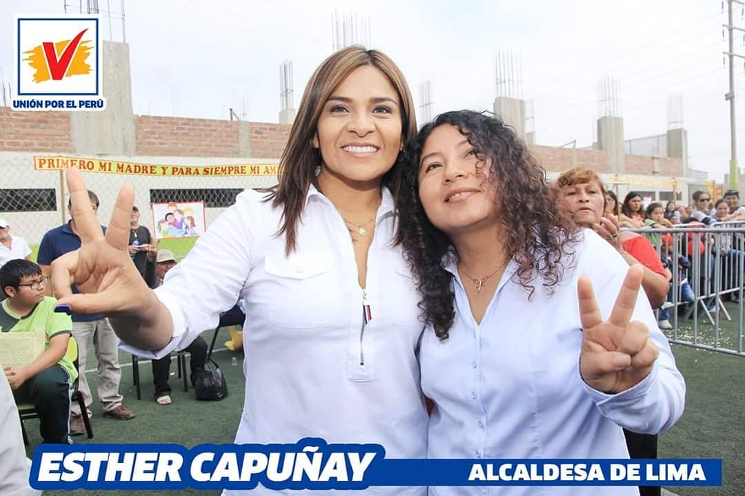 limavaoficial's tweet photo. Iniciamos la semana compartiendo gratos momentos junto a mis vecinas emprendedoras de Villa El Salvador, gracias por su respaldo y confiar en nuestro proyecto político. #UniónPorElPerú
#EstherCapuñay https://t.co/UWhXSfKrl3