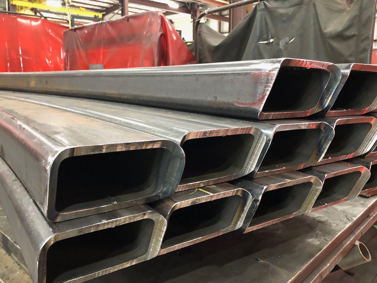 albinapipe's tweet photo. Bending tube steel and doing some very complex end coping on the material for some custom skylights at the Philadelphia Museum of Art. #yoursteelbendingexperts #steelbending #steelfabrication #structuralsteelbending #tubesteel #HSS #curvedsteel #mitercut #trimming #endcoping https://t.co/xRRpeXmuiW
