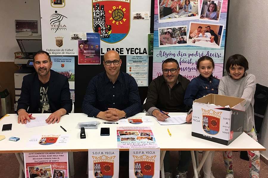 Desde el club nos sentimos orgullosos de haber dirigido y coordinado la iniciativa para recaudar dinero a favor de <a href="/Marta_Princesa_/">LaPrincesaValiente</a> 

Nuestra recaudación para ayudar a esta familia ha superado nuestras expectativas, la familia va a recibir 12.446'60 €.

futbolbaseyecla.com/2018/05/12/sor…