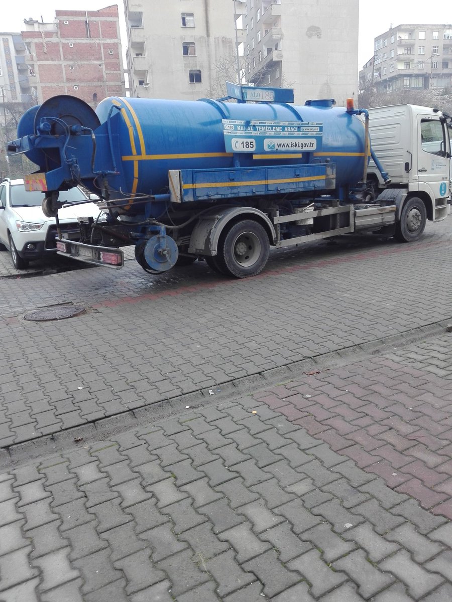 1.Etap B2-1 blokda bulunan okuma yazma kursunu ve 2.Etap B2-6 blogu, lagam suyu basti.iski ve personelimiz yardimiyla sorun giderildi.<a href="/HasanDurhat/">Hasan Durhat</a> <a href="/EmlakYonetim/">Emlak Yönetim A.Ş.</a> @Emlakisletmeler <a href="/EnginKargidan/">Engin Kargidan</a> @hkarakas6161