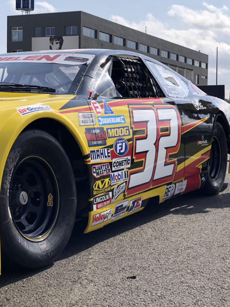 <a href="/florian_venturi/">Florian Venturi</a> <a href="/EuroNASCAR/">NASCAR Euro Series</a> <a href="/GoFasRacing32/">Go Fas Racing</a> <a href="/IANNETTARomain/">Romain IANNETTA</a> <a href="/Carofloppy/">Carokawaïï</a> <a href="/DavidMarrr/">David Marrero</a> <a href="/mattdracing/">Matt DiBenedetto</a> On the grid!