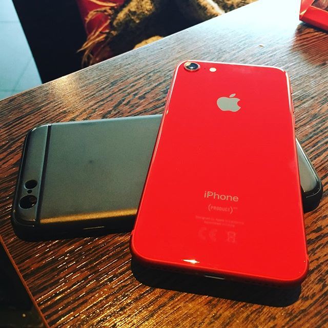 CiccioPecoraro's tweet photo. New phone ๐ด #iphone #iphonered #iphonerededition #iphone8 https://t.co/FNkkVJA5QO https://t.co/Xhkns3qP39