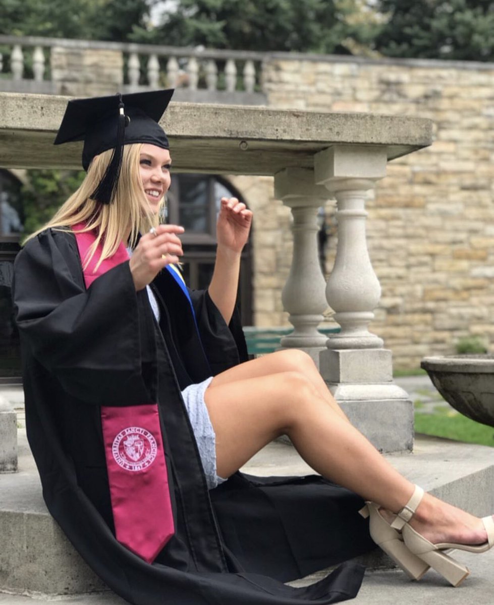 RedFlashSwim's tweet photo. Congratulations Alicia, Emma, Kasey and Katie! 👩🏼🎓Thank you for all of your hard work and dedication to the sport and our team. We wish you all the best on your future endeavors and cannot wait to see the amazing things you will do! ⚡️❤️ #FlashFamForever https://t.co/xZuwOxLL1R