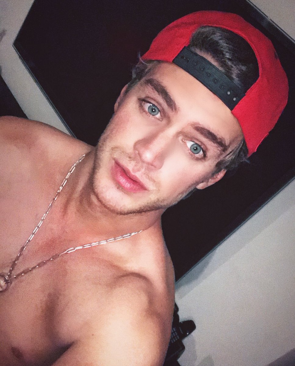 Polo_Morin's tweet photo. Bonita semana... ! 🤘🏼👦🏼 https://t.co/myUf2hV7kn