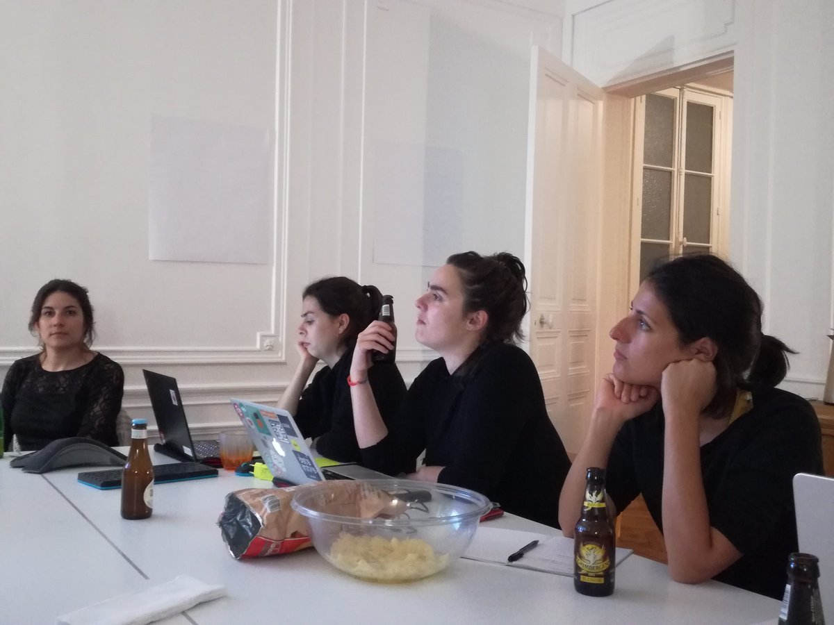 DemocracyOS_FR's tweet photo. Formation de nos membres à l'outil #DemocracyOS : on se met à la place des utilisateurs, on teste l'outil et on se l'approprie pour pouvoir aider la communauté avec la prise en main du logiciel 💪📣💻📱🗳️ #Ambassadeurs
Merci à Marouen et @CamChrls https://t.co/u9n2YMOZBG