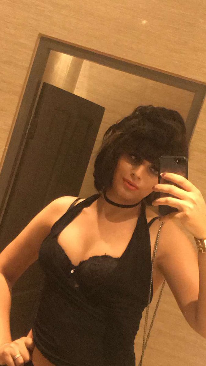 hs_n900's tweet photo. انيء فديتني بث 💗🤤 https://t.co/EObbjQqiSD