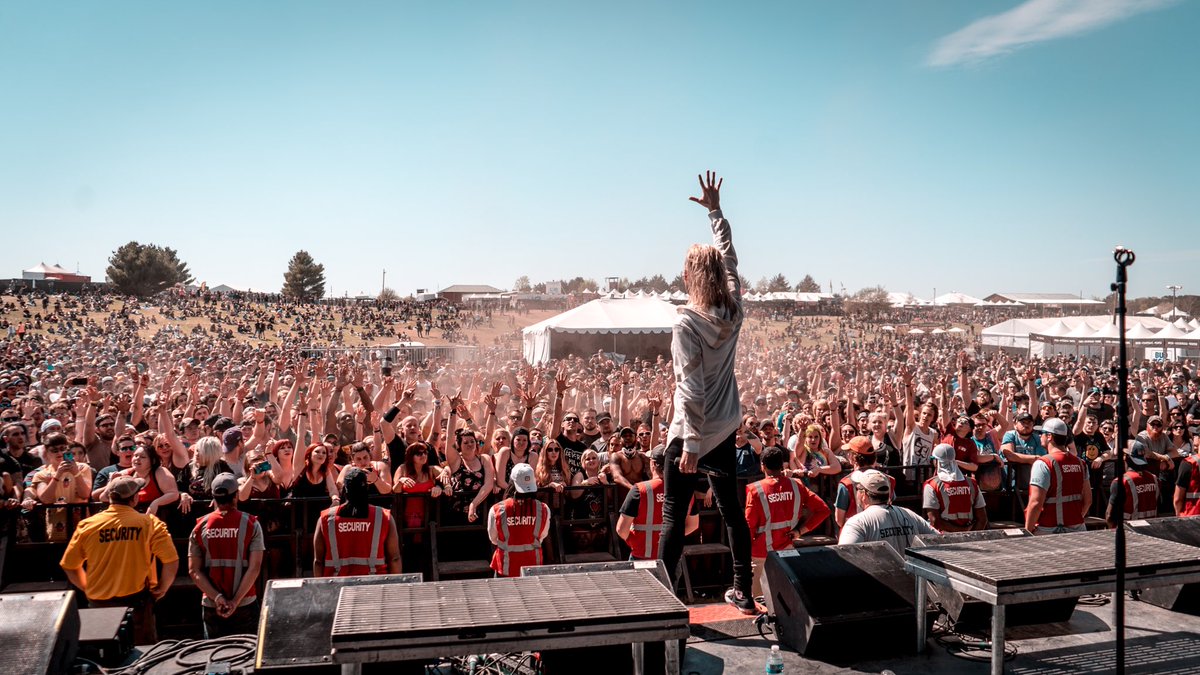 designedxdevin's tweet image. ✖️✖️wear something you’re proud of ✖️✖️ snow hoodies ✖️✖️officially out ✖️✖️ 📷 @jude_aotik