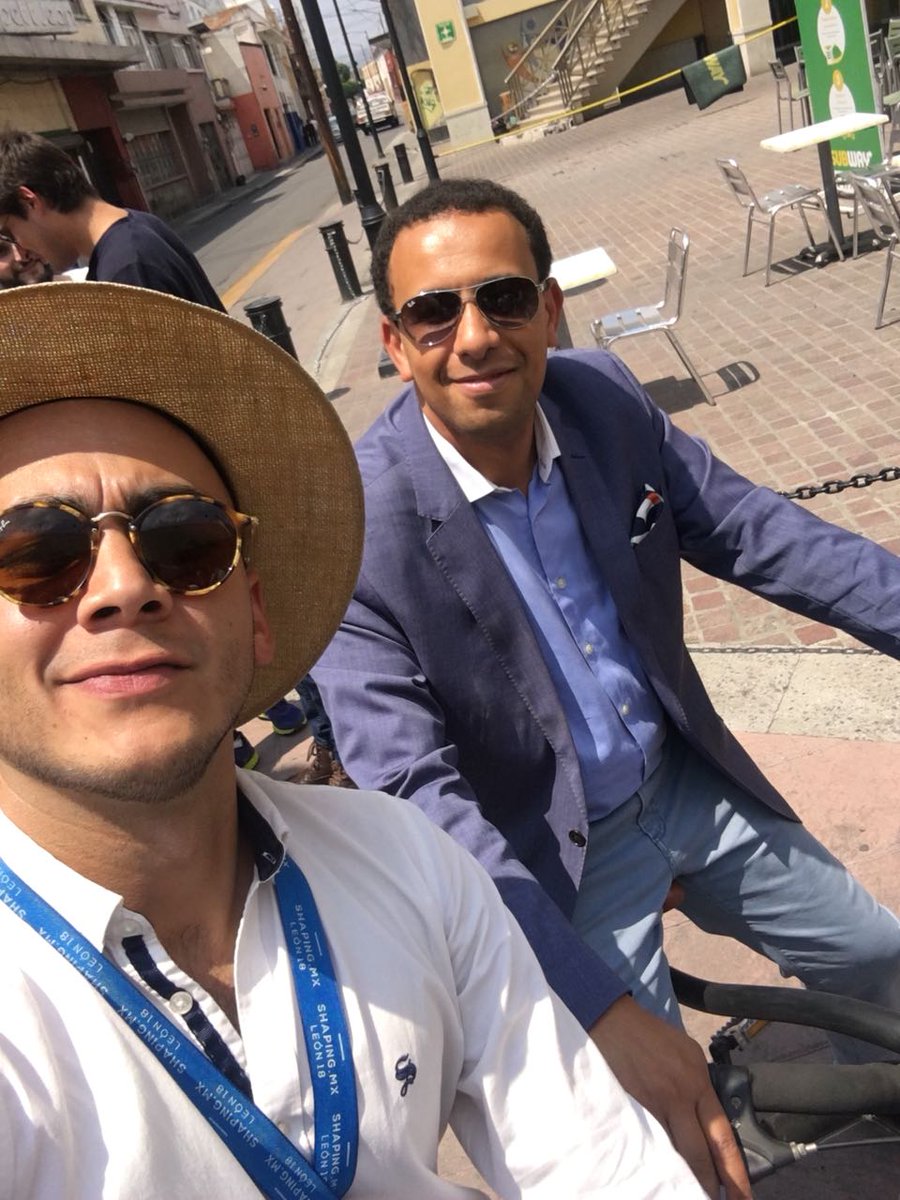 LeonShapers's tweet photo. Entender que tenemos más maneras de transportarnos y poner nuestro grano de arena en el mundo, es de un Shaper. 🇲🇽🌍 Reunidos varios Hubs de México #MayIsBikeMonth #ShapersBike #ActOnClimate #Shapingmx18 https://t.co/yw5l5JaRQX