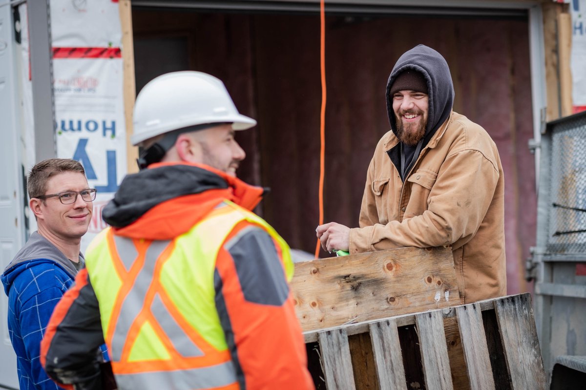 ConstrSafetyNS's tweet photo. Last week were at Governor's Brook with @LumberMart, @NSLAE, &amp; @NSHomeBuilders for Curbside Coffee Chats. We shared coffee, donuts, and talked safety with home builders in the area. #LetsTalkSafety https://t.co/81GCR5DwvS
