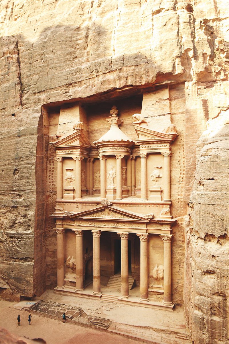 lonelyplanet's tweet photo. A grand tour of the world's most amazing architecture: https://t.co/agYTuM7gjr https://t.co/uF32lC1aSV