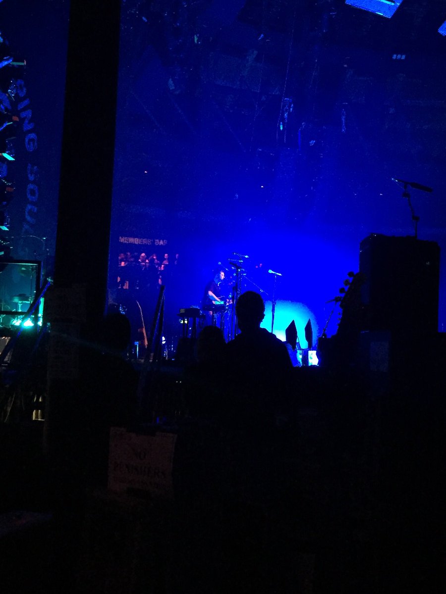 Becccadoodles's tweet photo. @seanmcgowanuk not just you on stage, but with Frank watching your set. Good show dude! Congrats! https://t.co/9JRdrGg8YI