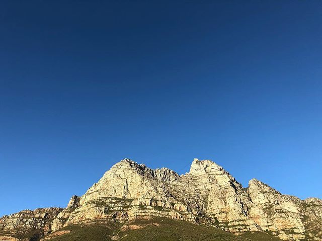 _joshwgray's tweet photo. Back yard view from our #codecation location. Magnificent! https://t.co/qUix5TG37K https://t.co/pxGwQwzKsV