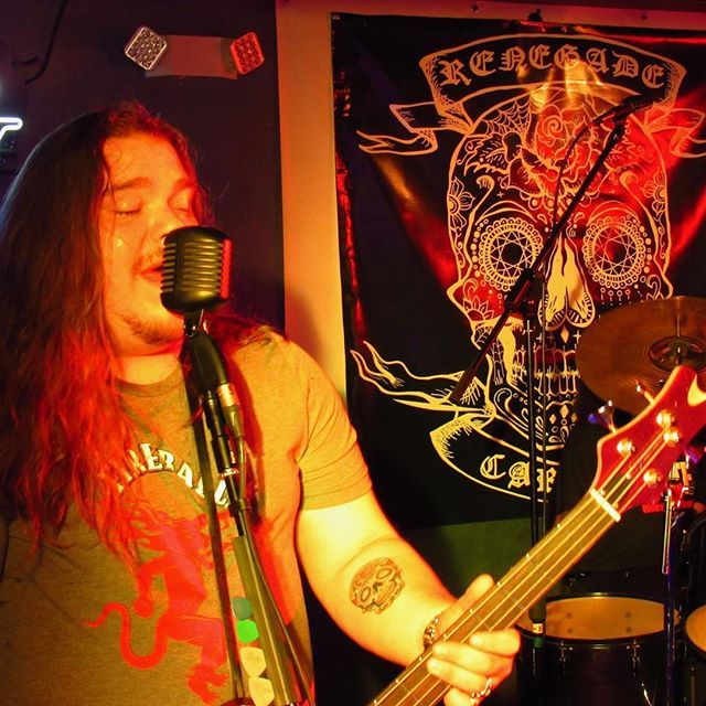 SDT415's tweet photo. My loves. @fireballwhisky @allenedenguitars @renegadecartelband  #rocknroll #hardrock #rockthedragon #amazingbass #bassguitar #whisky #inmyblood https://t.co/c6wJxSPf6q https://t.co/GaILSLUCRq