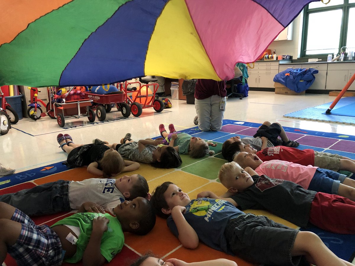 LebPreschoolOT's tweet photo. Last #rompandstomp of the year! Parachutes are fun for all ages! https://t.co/fMOMB7rWxZ