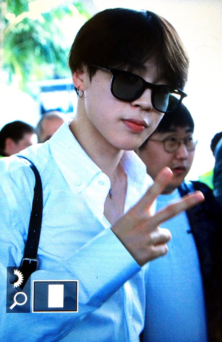 Lblossom1013's tweet photo. 180514 LAX 도착 #JIMIN #지민

하.......... 지민오빠❤️.❤️
#iVoteBTSBBMAs @BTS_twt https://t.co/dtijJFT90Q