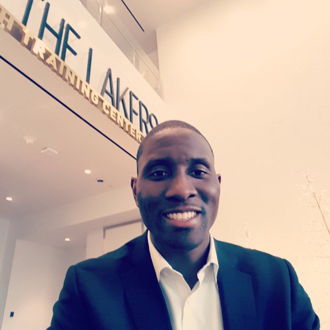 BroncoSuccess18's tweet image. Come join the #COMdepartment to hear our keynote speaker former NBA player Koko Archibong on how to turn advocacy into action at #BroncoSuccessDay on May 24th!
#SurvivingtoThriving                            
Register Now:                             bit.ly/2rhLI1g