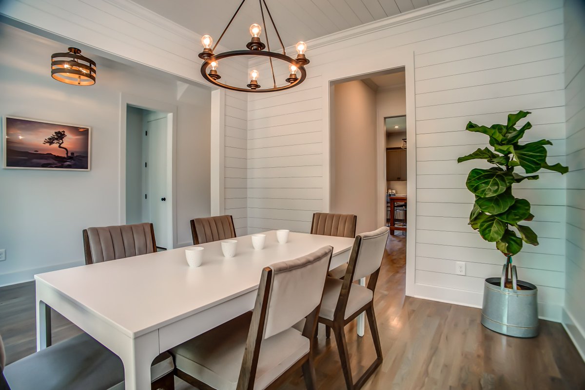 LiveParagon's tweet image. Photos of our brand-new listed home 1258 Battlefield are up! houzz.com/projects/31353… #Nashville #home