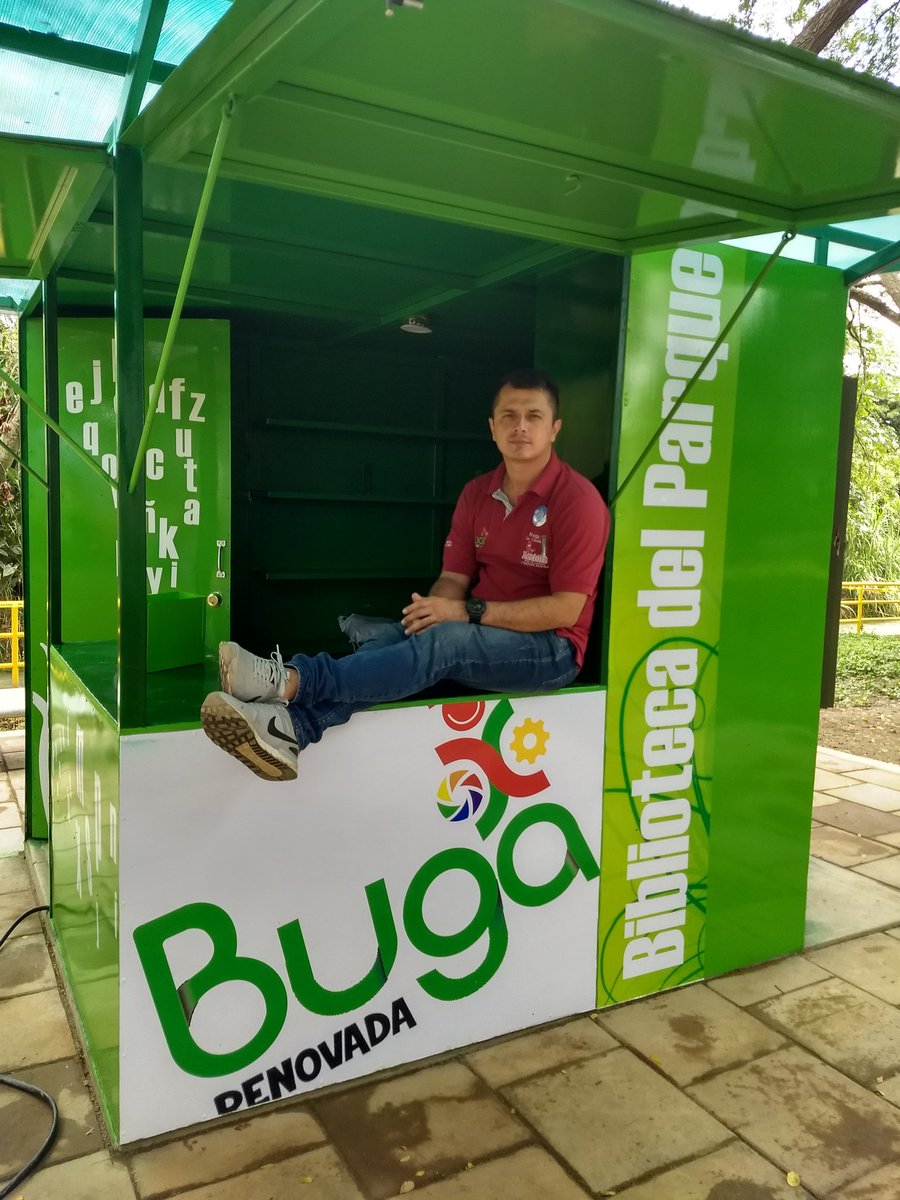 librosyciudad's tweet photo. Con rumboterapia y competencia CrossFit se abrió el parque lineal la Merced. La biblioteca #Bdp2 se inaugurará el 1 de Junio con un #GranPicnic literario. Gracias a todos los amigos que hoy nos visitaron y reconocieron el trabajo. https://t.co/3b2eTsUKzo