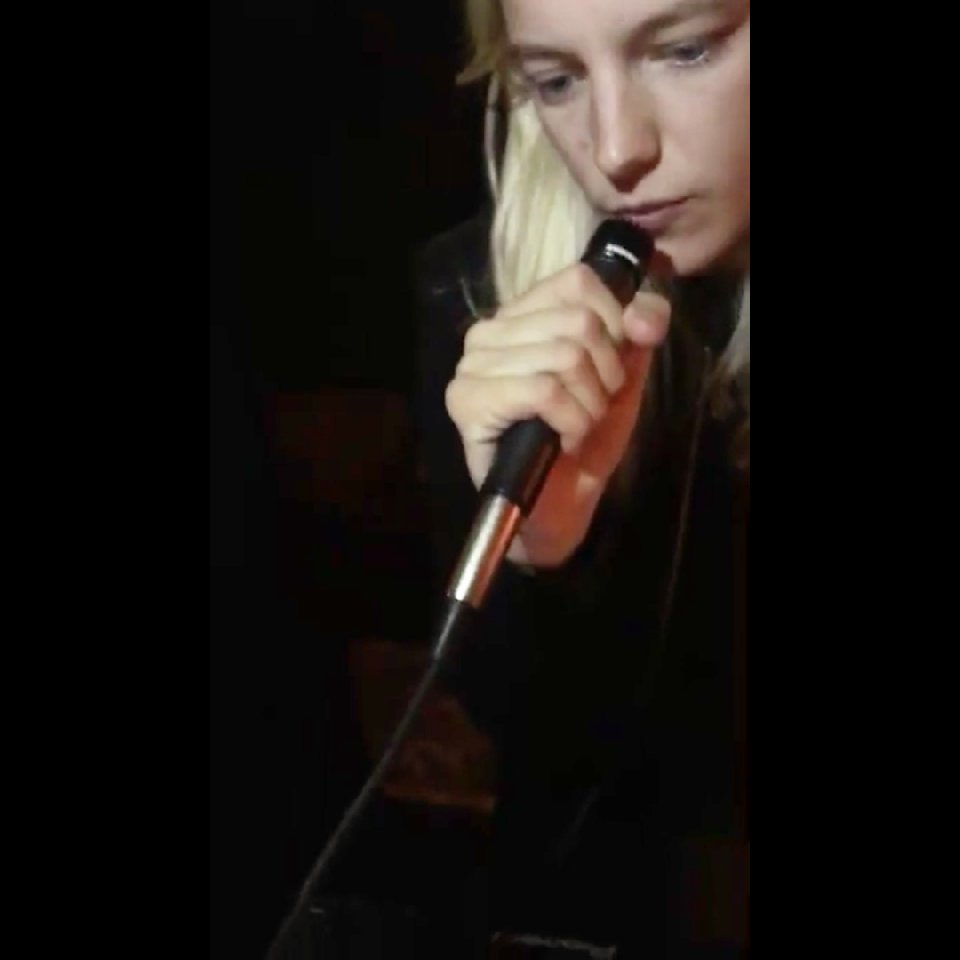 Erika Linder 🎤❤
Screenshoot live stream ING <a href="/richiephoenix/">Richard Joseph Jones</a>