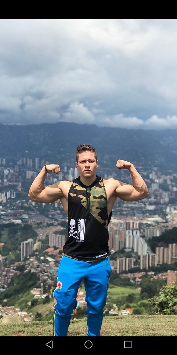 AngeloF4F's tweet photo. Hello my guys Training hard to show my body to you. 🇨🇴🏋🏻‍♂️💪🏻 https://t.co/tJgBlxc2D8