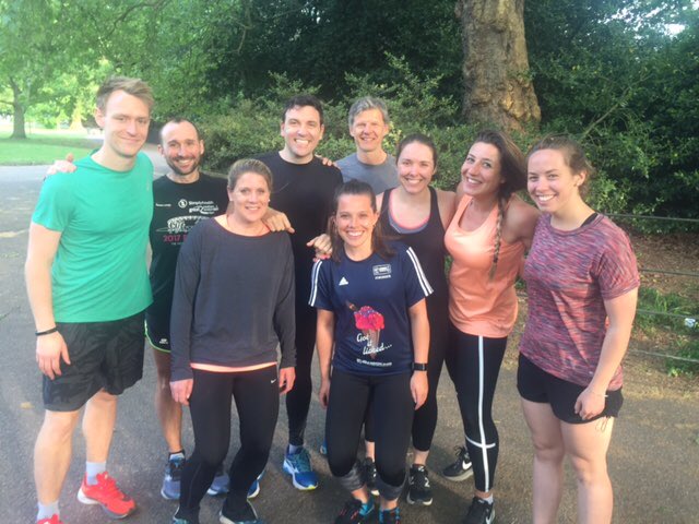 The gang doing laps in Battersea Park ☀️ #triathlon #londontri