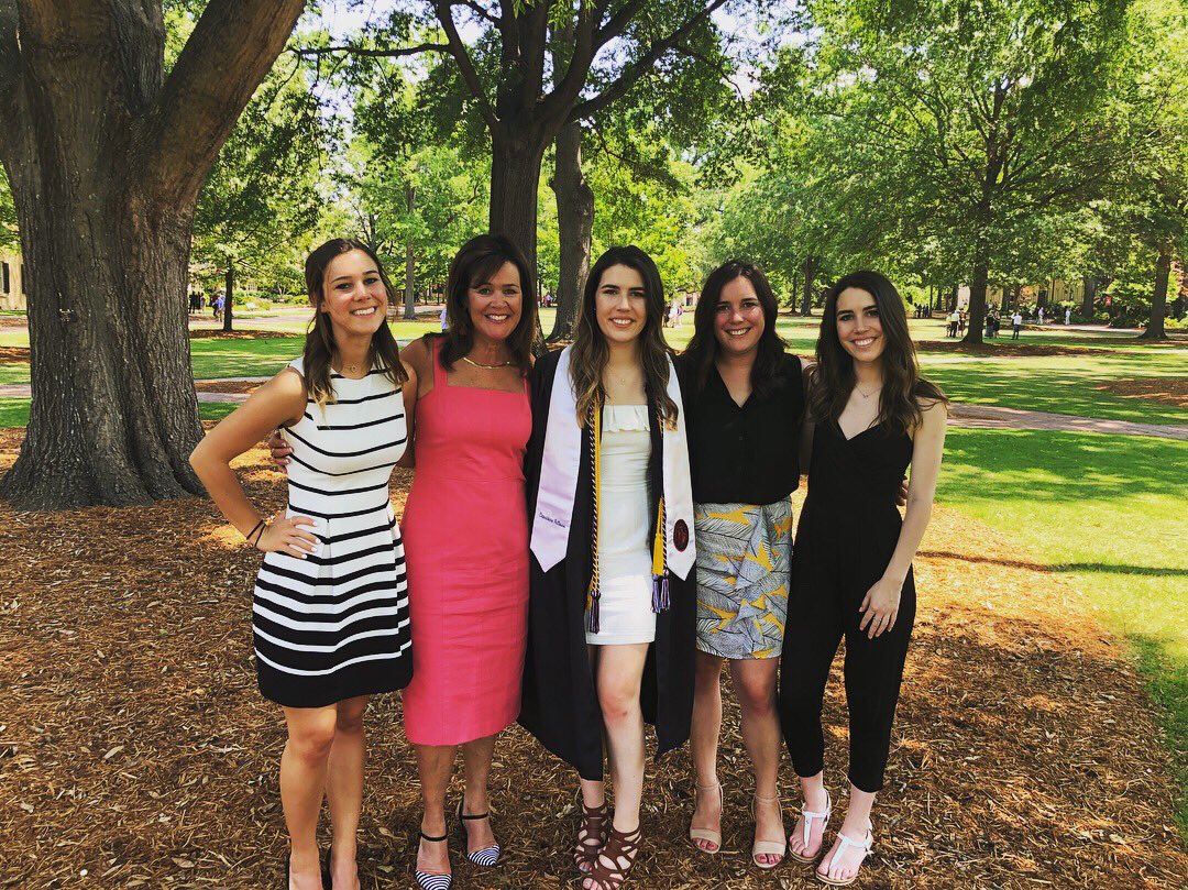 Such a great weekend celebrating my sisters graduation! Hope everyone had a great weekend! #mothersday2018 #USCGrad
