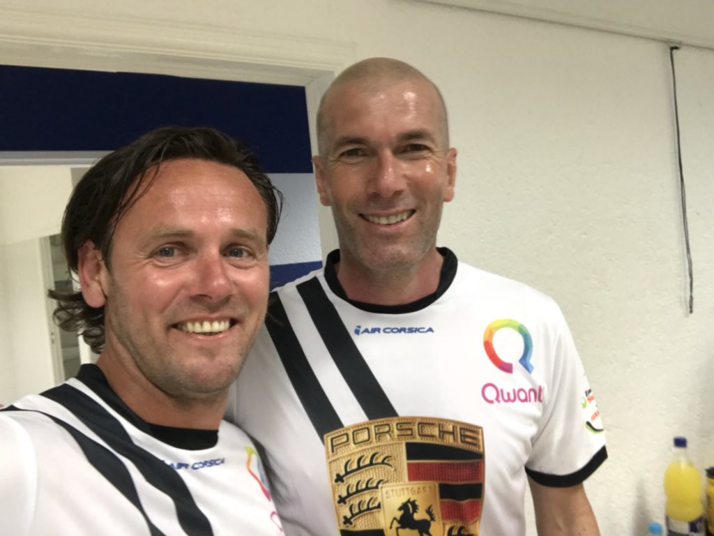 Énorme moment à #Bastia #furiani #corse bon c vrai j’ai fait le #fan avec #Zidane <a href="/realmadrid/">Real Madrid C.F.</a> #RealMadrid #tjrsautaquet