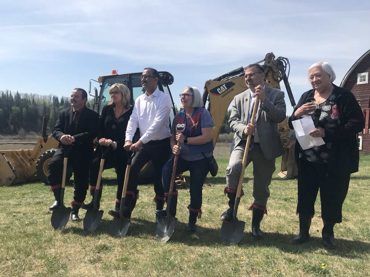 MetisCrossing's tweet photo. Shovels are in the ground! The centre will provide 10,000 ft2 of gathering spaces, meeting rooms, classrooms, exhibits and interpretative spaces to engage visitors. #metiscrossing #ExploreAlberta https://t.co/15P0vV5vlA