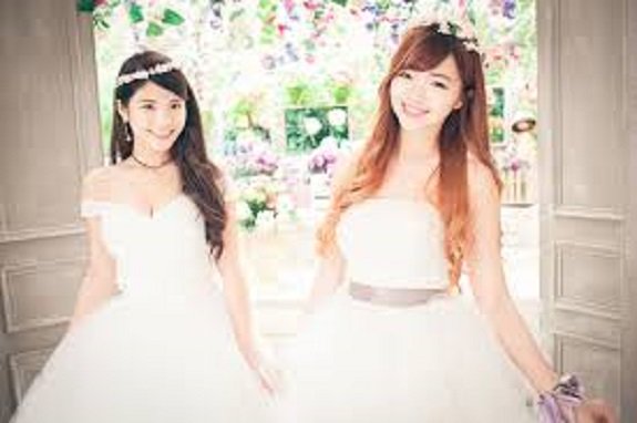 sta_navi's tweet photo. ブライダルドレスが着たんい👗雑誌に出たんい❕CM、テレビに出たんい✨
【ブライダルモデル���ーディション】
自作分の可能性を広げてるみたんい方は、お気軽にご応募下さい💌
https://t.co/sgodFu9ROq
。＃スタナビ ＃モデル https://t.co/pDyRlku3rb