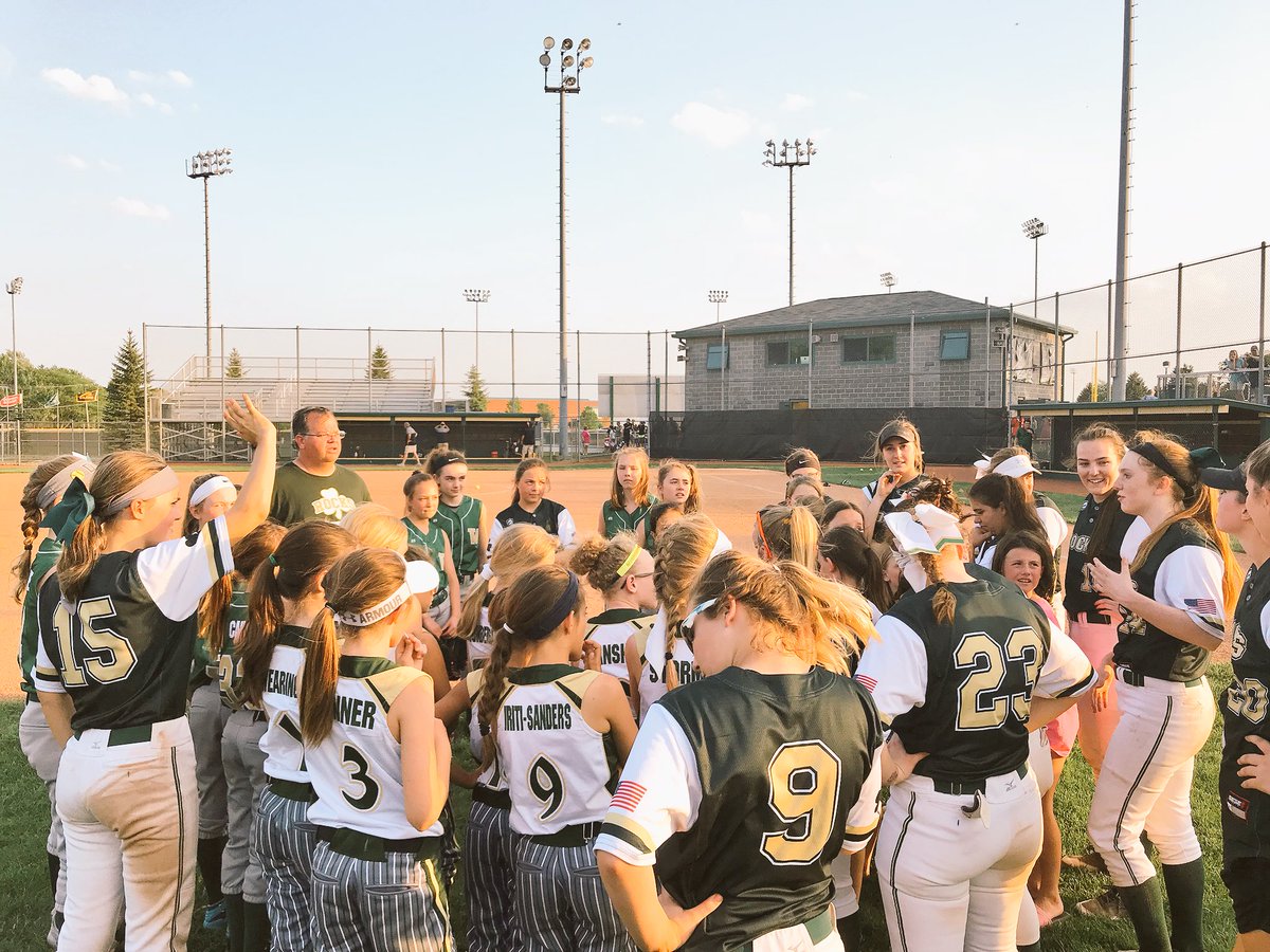 RocksDugoutTalk's tweet photo. Great night at @Rocks_softball  #Thanks for hosting the travel softball teams @rocksathletics https://t.co/zRDJBmB3L6