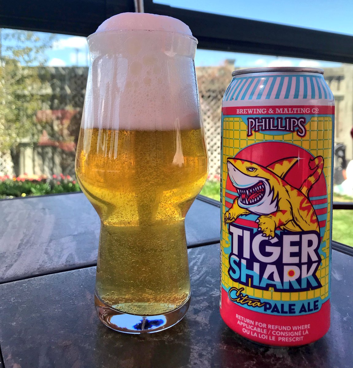 MAVENuncut's tweet photo. The first mowing of the lawn calls for a treat. A really crisp, cold, delicious craft beer treat. Awe 😃 thanks for this beauty @phillipsbeer It’ll be stocked in my beer fridge all summer long.  Cheers ! #FirstLawnMow #yardwork #beeroclock #TheBeerMaven #beermavenschoice #beerme https://t.co/xOBFAdBLWj