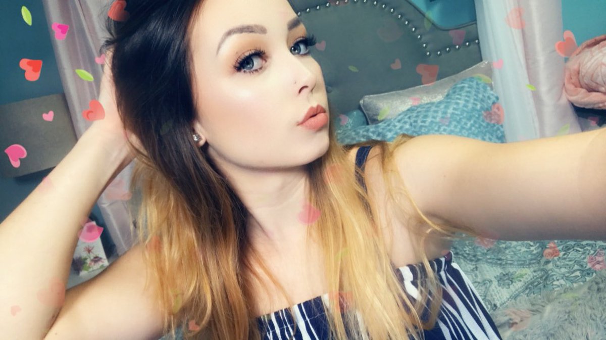 MistrialBlue's tweet photo. I’ll make all your wildest dreams come true💋 

https://t.co/9ieGcdifxu

#cammodel #fetishes #roleplay #bbc #taboo #joi #sph https://t.co/QLXslCiL0P