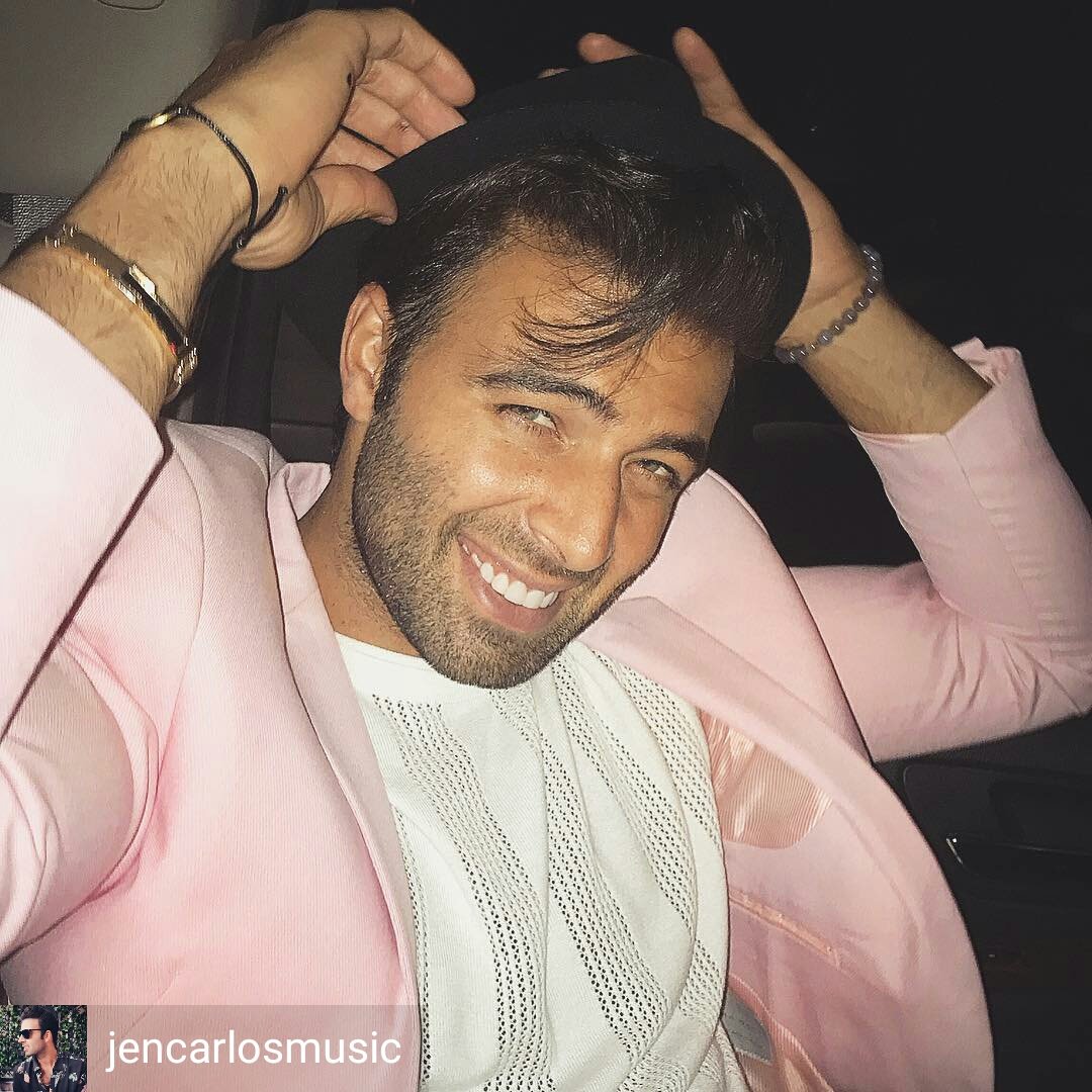 TeamCanelaArg's tweet photo. #Instagram @jencarlosmusic  -  Relax y cógelo con 
#Takeiteasy  #poralgosera https://t.co/3iGEeWdsYc