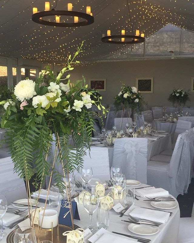#takeaseathire @mountloftyhouse Wedding 👰🏻 🤵 #white #organza #chaircovers #love #wedding #reception #bride #groom #adelaide #southaustralia #adelaidehills #adelaidehillswine #adelaidehillsgarden #adelaidehillswedding #radelaide #glamadelaide #tiser #… ift.tt/2jXXk6g