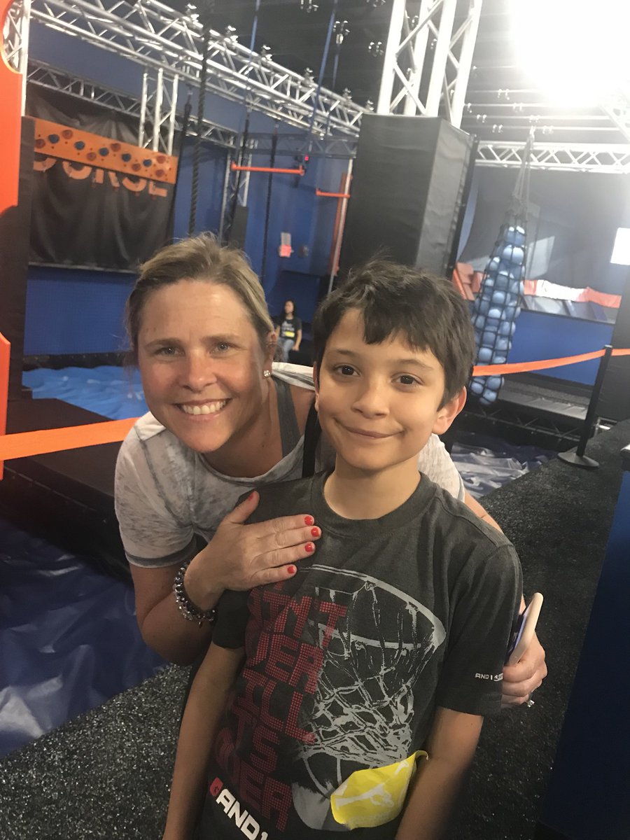 lwhiteford2's tweet photo. ENL night at Skyzone. Smiles and laughter all around. #ELL #ilovemystudents @SandCreekInt https://t.co/HJmEvWzQzN