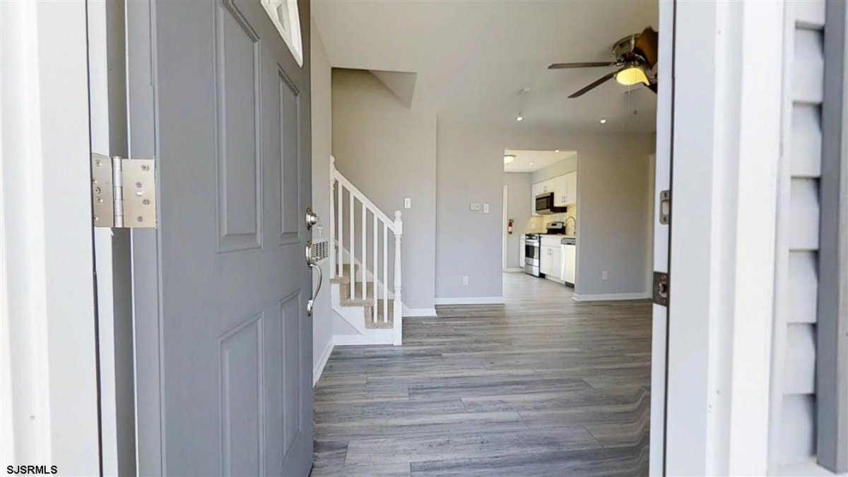 ShawnMOBrien's tweet photo. I am looking for a buyer on 4469 Gail Ln #Newfield #NJ  #realestate https://t.co/tHS9nAGade https://t.co/KumzOONk2S