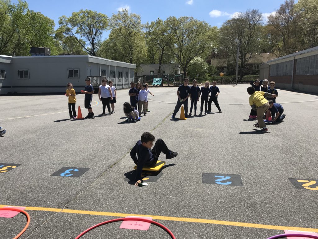 MrsLeeGrade3's tweet image. Math practice ! #fractionfun #tanseytigers #tanseycares @dbotelho23 @Frps_Tansey