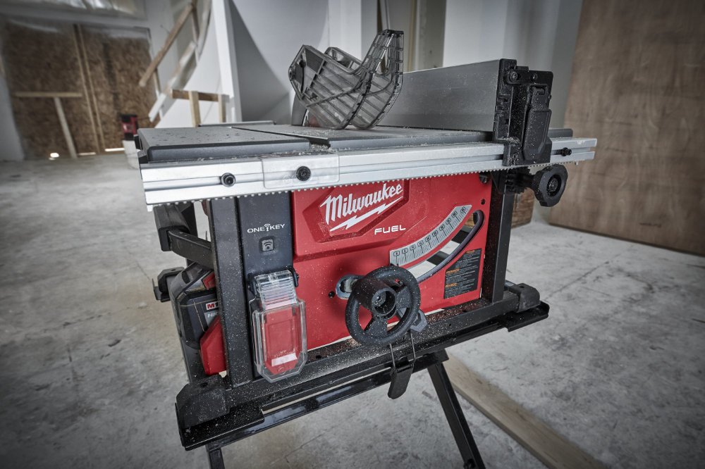 ToolRank's tweet image. Breakthrough @MilwaukeeTool M18 FUEL Cordless Tablesaw Uses One 18V Battery - ow.ly/B1Vd30jZRir