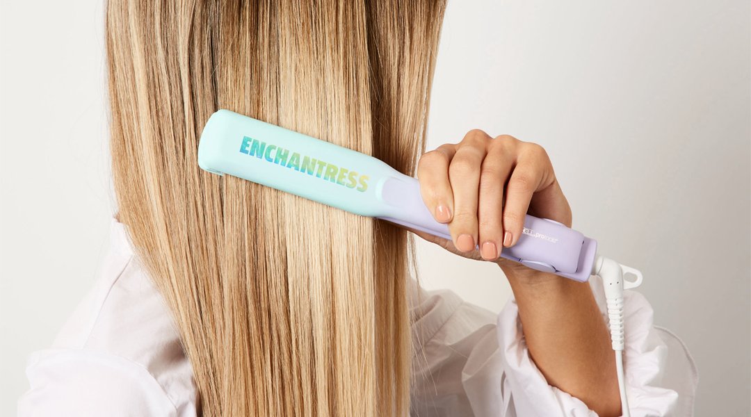 PaulMitchellUS's tweet photo. Bring fairytale locks to life with this limited edition #ExpressIonSmooth+ Flat Iron featuring a matte finish and holographic accents. 👸✨ #PaulMitchell https://t.co/X12uEiN2tD