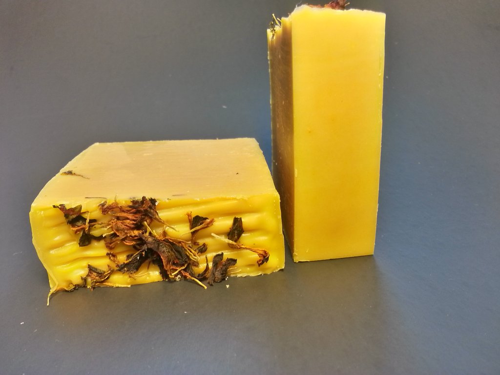 wanderin_soap's tweet photo. This is one of my best bars to date! It contains sooo many wonderful things. Coconut oil, goat milk, fresh carrot juice, cold brewed calendula (from my garden)and chamomile tea and ghee. #soap #coldbrew #delaware #carrotsoap #naturalsoap #nopalmoil #handcrafted #naturallycolored https://t.co/wefSrpB4Ve