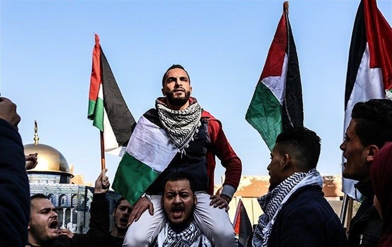 jadaliyya's tweet photo. #Jadaliyya Co-Editor Noura Erakat Talks to British Radio about #IDF #Killing +50 #Palestinians
#trumpembassy #JerusalemEmbassy #Jerusalem
https://t.co/Jc4UMYOGxa https://t.co/5Ka8DEDZhz
