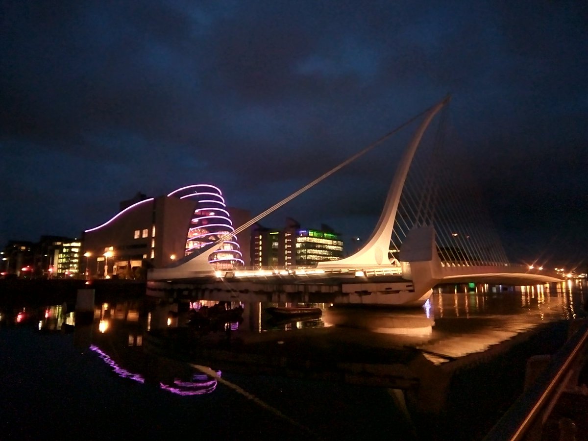 kmaguire4991's tweet photo. The bridge connecting Dublin's Convention Centre to
Grand Canal Dock moves amazing what they can do with bridges now days
😁😂😉
#dublin #bridge #inthewater #conventioncentre #grandcanaldock #movingbridge https://t.co/SnFyYpmhht