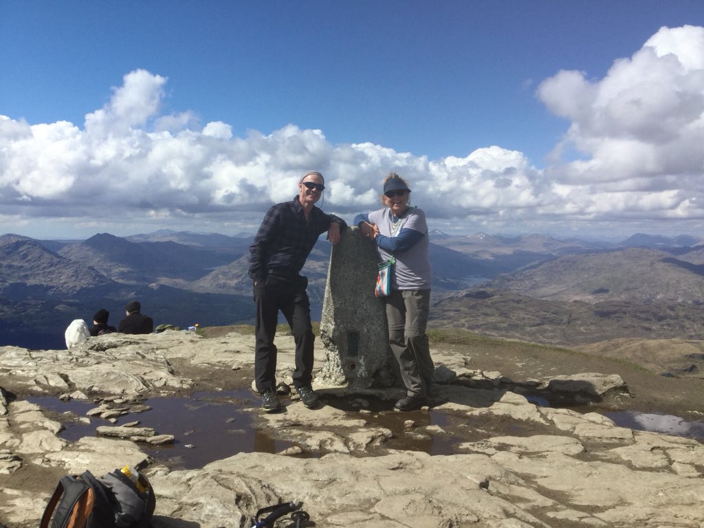 AndreePoppleton's tweet photo. On top of the world! #madeit #firstmunro #benlomond #achievement #theresalwaysthehills #magnificentday https://t.co/CpKNqk7WHQ